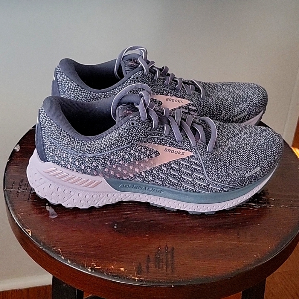 Brooks Adrenaline Running Sneaker 8